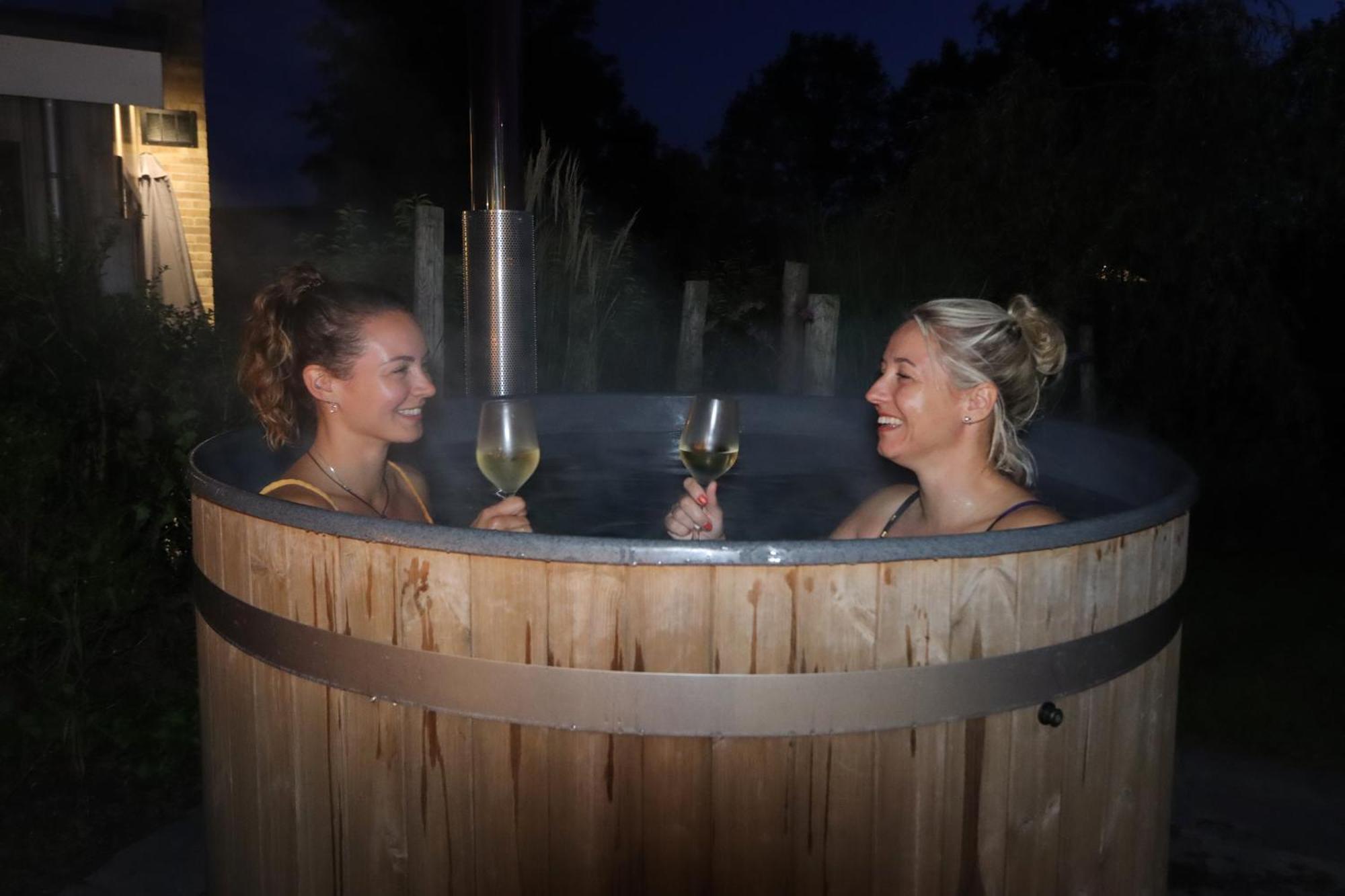 Wellness Chalet Veluwemeer Бидингхаузен Екстериор снимка